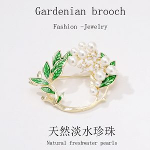 گل سینه زنانه مدل مروارید و برگ کد 00595